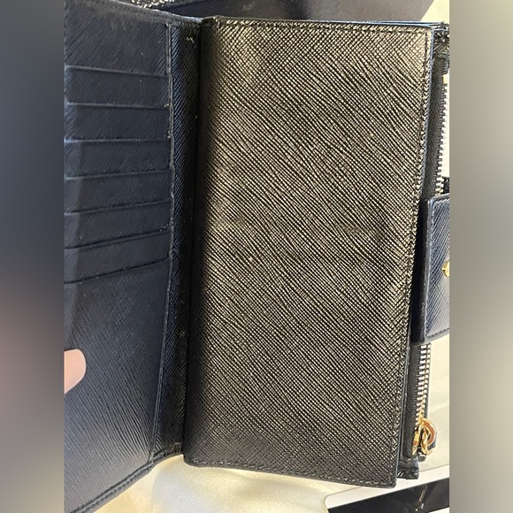 🔥NEW🔥 Prada Wallet - Picture 9 of 11